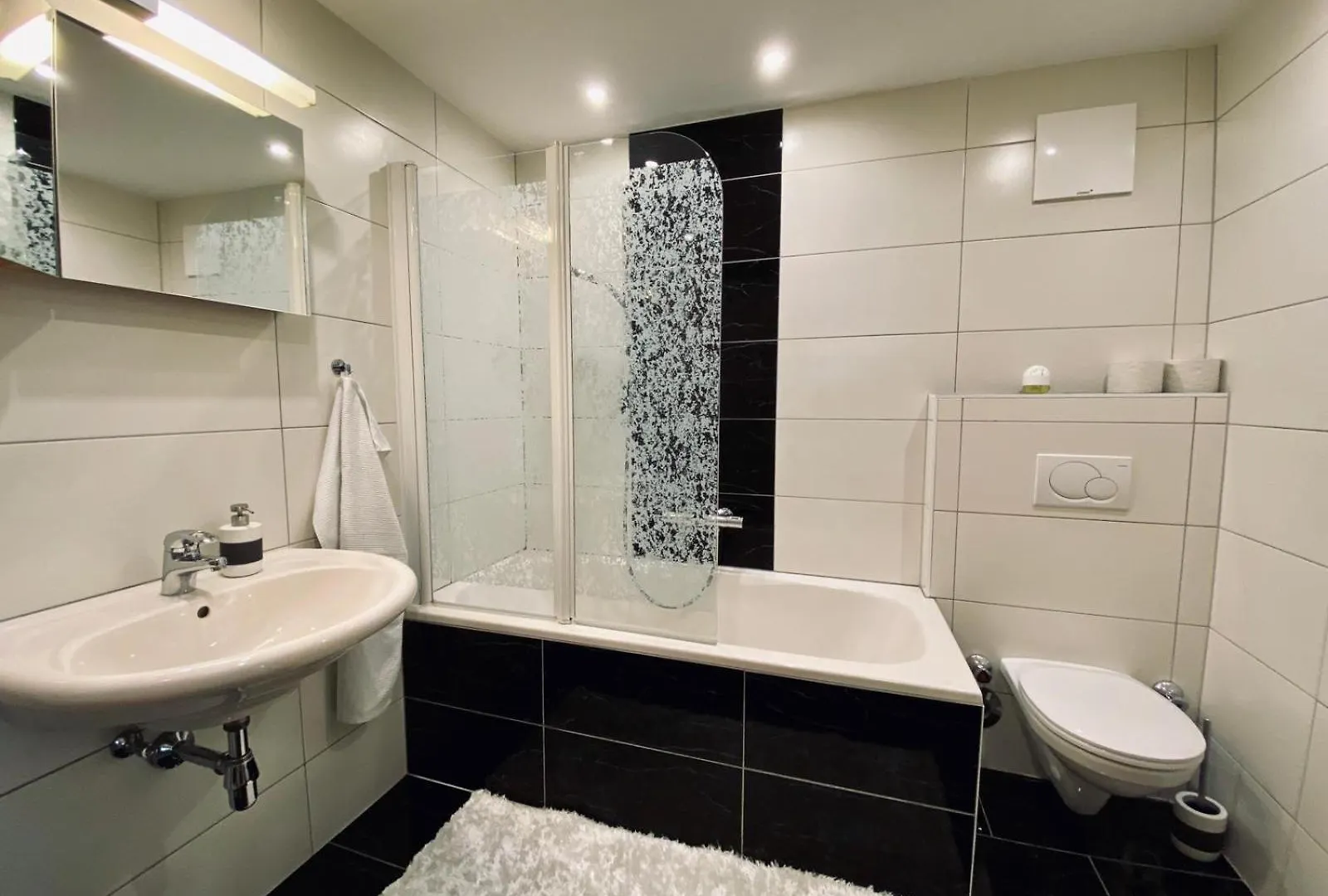 Luxurioeses Und Modernes Apartment Zum Wohlfuehlen Zirl Oostenrijk